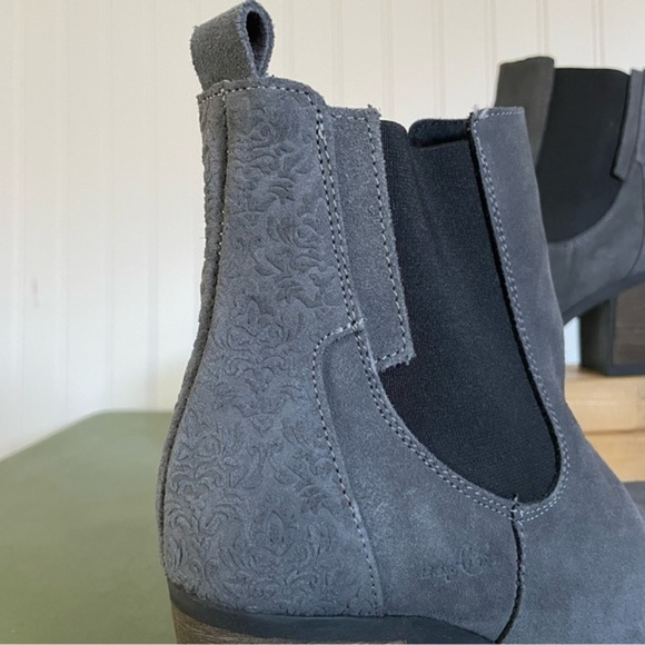 NWT Bos. & Co. DALLY Waterproof Suede Chelsea Boots in Gray Slate *Portugal* - Picture 12 of 13